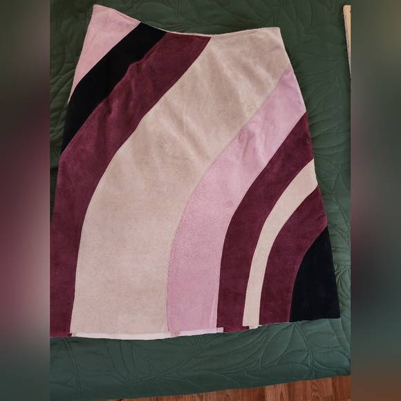 Vintage John Paul Richard's multicolored suede skirt - Picture 2 of 9